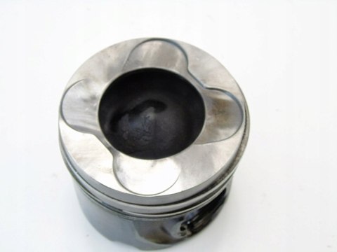 TŁOK 84L107 3.0 D BMW X5 X6 E70 E71 E60 E90 E61 TŁOK 84L107 3.0 D BMW X5 X6 E70 E71 E60 E90 E61