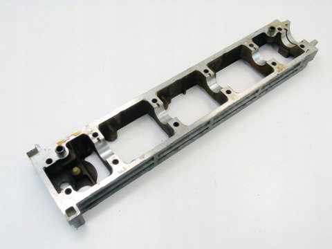 RAMKA GŁOWICY 1.8 2.0 16V 407 406 C5 XSARA PICASSO RAMKA GŁOWICY 1.8 2.0 16V 407 406 C5 XSARA PICASSO