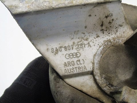 STREFA ZGNIOTU LEWY TYŁ AUDI 80 B4 93 8A0807331A STREFA ZGNIOTU LEWY TYŁ AUDI 80 B4 93 8A0807331A