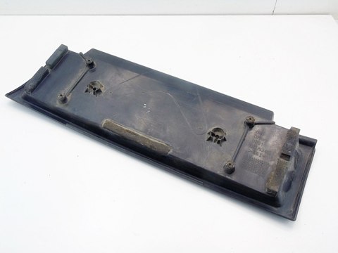 BLENDA TABLICY REJESTRACYJNEJ AUDI 80 B4 2.0 1993 BLENDA TABLICY REJESTRACYJNEJ AUDI 80 B4 2.0 1993
