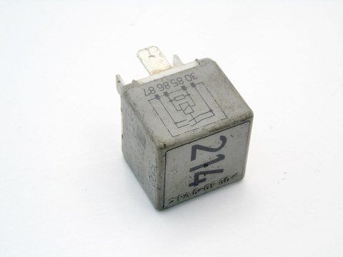 PRZEKAŹNIK AUDI 90 80 B4 2.0 1993 443951253K PRZEKAŹNIK AUDI 90 80 B4 2.0 1993 443951253K