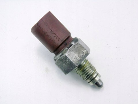 WŁĄCZNIK ŚWIATEŁ COFANIA VW SEAT SKODA 02T945415P WŁĄCZNIK ŚWIATEŁ COFANIA VW SEAT SKODA 02T945415P