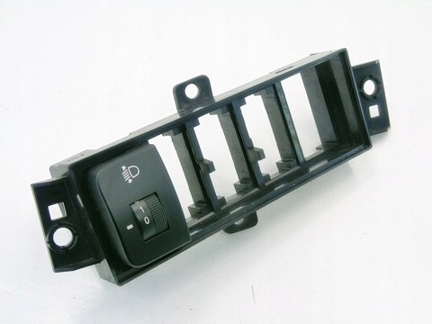 PANEL RAMKA PRZEŁĄCZNIKÓW HYUNDAI TUCSON I 05 PANEL RAMKA PRZEŁĄCZNIKÓW HYUNDAI TUCSON I 05