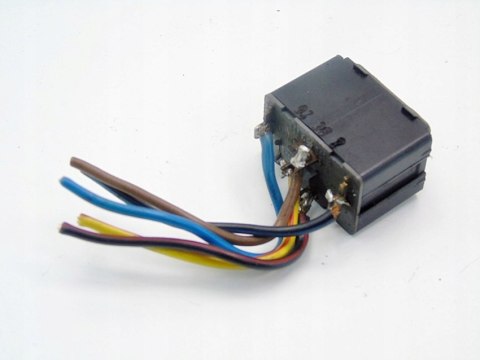 PRZEŁĄCZNIK SZYBERDACHU AUDI 80 B4 1993 443959561B PRZEŁĄCZNIK SZYBERDACHU AUDI 80 B4 1993 443959561B