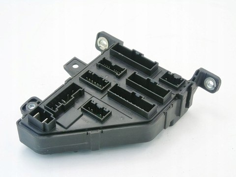 SKRZYNKA BEZPIECZNIKÓW TUCSON I 2.0B 91110-2E001 SKRZYNKA BEZPIECZNIKÓW TUCSON I 2.0B 91110-2E001