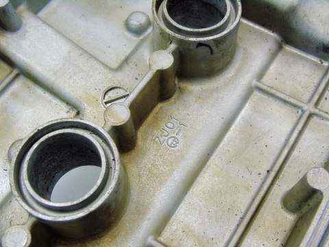 POKRYWA ZAWORÓW DEKIEL 1.6 16V Z6 MAZDA 3 BK BL POKRYWA ZAWORÓW DEKIEL 1.6 16V Z6 MAZDA 3 BK BL