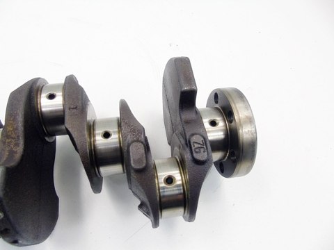 WAŁ KORBOWY 1.6 16V Z6 MAZDA 3 BK BL WAŁ KORBOWY 1.6 16V Z6 MAZDA 3 BK BL