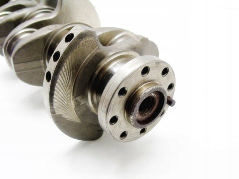 WAŁ KORBOWY 2.0 D V50 C70 C30 S40 2 FOCUS 2 S-MAX WAŁ KORBOWY 2.0 D V50 C70 C30 S40 2 FOCUS 2 S-MAX