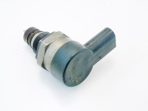 ZAWÓR PALIWA 2.0 D BMW E46 E90 E60 E61 E87 E91 E83 ZAWÓR PALIWA 2.0 D BMW E46 E90 E60 E61 E87 E91 E83