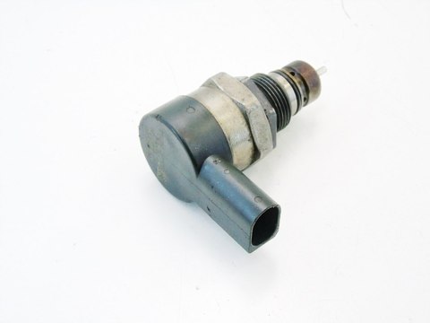 ZAWÓR PALIWA 2.0 D BMW E46 E90 E60 E61 E87 E91 E83 ZAWÓR PALIWA 2.0 D BMW E46 E90 E60 E61 E87 E91 E83