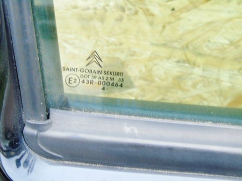 DRZWI PRAWE KOMPLETNE CITROEN C2 VTR 2005 EXYB DRZWI PRAWE KOMPLETNE CITROEN C2 VTR 2005 EXYB