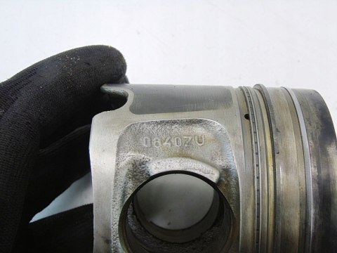 TŁOK 2.0 D N47 BMW F10 F11 F30 F20 F21 F32 F35 F36 TŁOK 2.0 D N47 BMW F10 F11 F30 F20 F21 F32 F35 F36