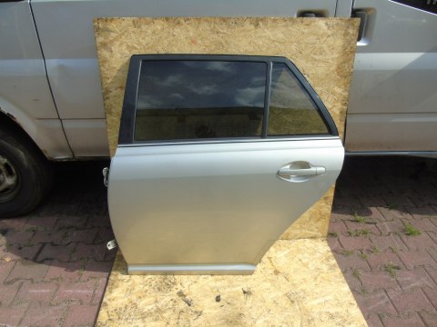 DRZWI LEWY TYŁ TOYOTA AVENSIS T25 KOMBI 1C0 DRZWI LEWY TYŁ TOYOTA AVENSIS T25 KOMBI 1C0