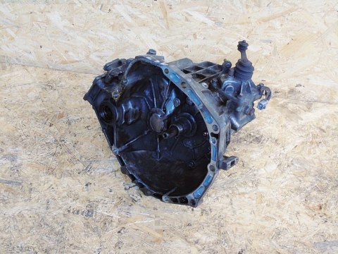 SKRZYNIA BIEGÓW 1.0 16V VVTI TOYOTA YARIS I 1SZ SKRZYNIA BIEGÓW 1.0 16V VVTI TOYOTA YARIS I 1SZ