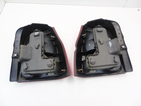 LAMPY TYŁ KPL LEWA PRAWA VOLKSWAGEN LUPO LAMPY TYŁ KPL LEWA PRAWA VOLKSWAGEN LUPO