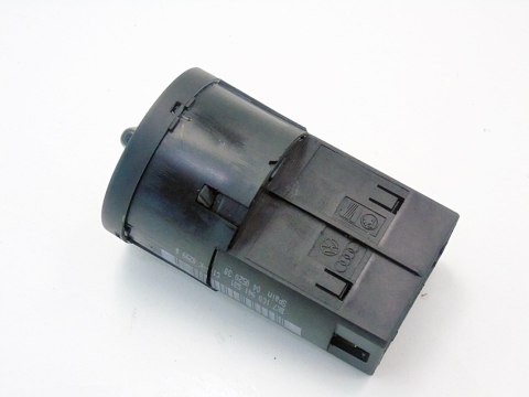 WŁĄCZNIK PRZEŁĄCZNIK ŚWIATEŁ VOLKSWAGEN LUPO 1C0941531 WŁĄCZNIK PRZEŁĄCZNIK ŚWIATEŁ VOLKSWAGEN LUPO 1C0941531