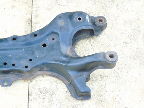 BELKA SANKI WÓZEK KOŁYSKA ZAWIESZENIA PRZÓD TOYOTA AVENSIS T25 03- BELKA SANKI WÓZEK KOŁYSKA ZAWIESZENIA PRZÓD TOYOTA AVENSIS T25 03-