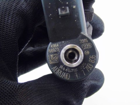 WTRYSKIWACZ 2.0 D 3.0 D BMW E46 E90 E91 E60 E61 E87 E83 0445110216 7793836 WTRYSKIWACZ 2.0 D 3.0 D BMW E46 E90 E91 E60 E61 E87 E83 0445110216 7793836