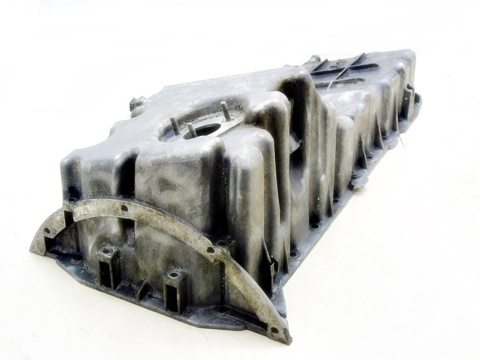 MISKA OLEJU 3.0 D BMW E90 E60 E61 E46 E83 E39 E63 MISKA OLEJU 3.0 D BMW E90 E60 E61 E46 E83 E39 E63