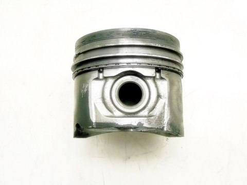 TŁOK KIA 2.7D 2700 PREGIO TŁOK KIA 2.7D 2700 PREGIO