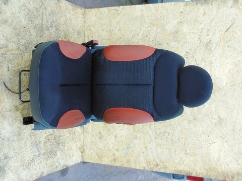 FOTEL LEWY PRZÓD KIEROWCY CITROEN C2 VTR 2005 EXYB FOTEL LEWY PRZÓD KIEROWCY CITROEN C2 VTR 2005 EXYB