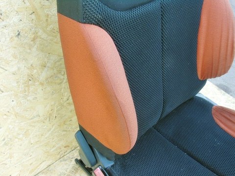 FOTEL LEWY PRZÓD KIEROWCY CITROEN C2 VTR 2005 EXYB FOTEL LEWY PRZÓD KIEROWCY CITROEN C2 VTR 2005 EXYB