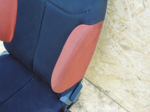 FOTEL PRAWY PRZÓD PASAŻERA CITROEN C2 VTR 2005 EXYB