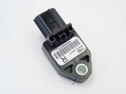 CZUJNIK SENSOR UDERZENIA TOYOTA AVENSIS T25 03- 89833-05010 CZUJNIK SENSOR UDERZENIA TOYOTA AVENSIS T25 03- 89833-05010