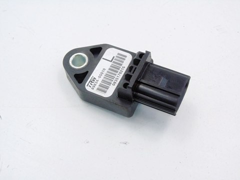 CZUJNIK SENSOR UDERZENIA TOYOTA AVENSIS T25 03- 89834-05010 CZUJNIK SENSOR UDERZENIA TOYOTA AVENSIS T25 03- 89834-05010