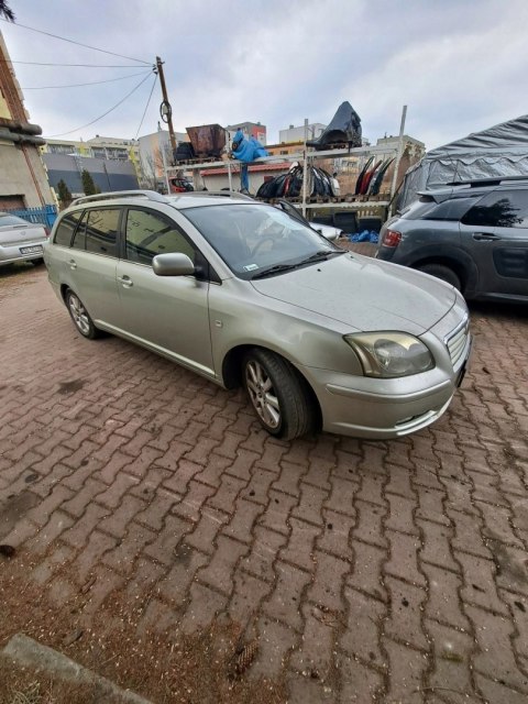 SIŁOWNIK KLAPLI WLEWU PALIWA TOYOTA AVENSIS T25 03- 77030-05010 SIŁOWNIK KLAPLI WLEWU PALIWA TOYOTA AVENSIS T25 03- 77030-05010