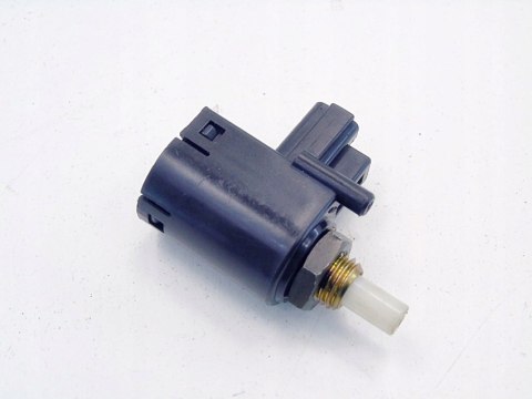 WŁĄCZNIK CZUJNIK PEDAŁU SPRZĘGŁA TOYOTA AVENSIS T25 03- WŁĄCZNIK CZUJNIK PEDAŁU SPRZĘGŁA TOYOTA AVENSIS T25 03-