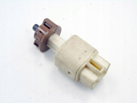 WŁĄCZNIK CZUJNIK ŚWIATEŁ STOP HAMULCA TOYOTA AVENSIS T25 03- WŁĄCZNIK CZUJNIK ŚWIATEŁ STOP HAMULCA TOYOTA AVENSIS T25 03-