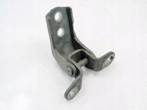 ZAWIAS DRZWI PRAWY PRZÓD GÓRA 1C0 TOYOTA AVENSIS T25 03- KOMBI ZAWIAS DRZWI PRAWY PRZÓD GÓRA 1C0 TOYOTA AVENSIS T25 03- KOMBI
