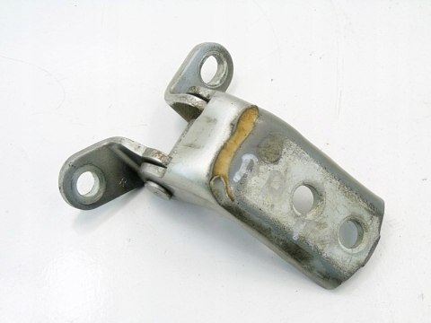 ZAWIAS DRZWI PRAWY PRZÓD GÓRA 1C0 TOYOTA AVENSIS T25 03- KOMBI ZAWIAS DRZWI PRAWY PRZÓD GÓRA 1C0 TOYOTA AVENSIS T25 03- KOMBI