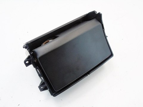 POPIELNICZKA ZAPALNICZKA DESKI KONSOLI KOKPITU TOYOTA AVENSIS T25 03- POPIELNICZKA ZAPALNICZKA DESKI KONSOLI KOKPITU TOYOTA AVENSIS T25 03-