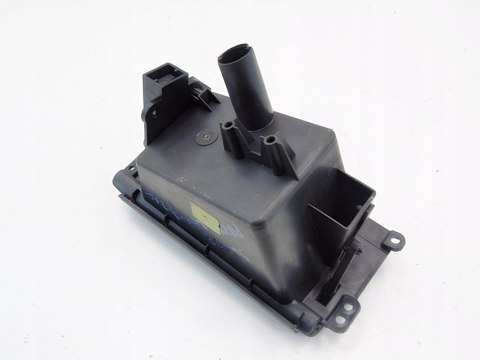 SCHOWEK PANELU ŚRODKOWEGO TOYOTA AVENSIS T25 03- KOMBI 55630-05010 SCHOWEK PANELU ŚRODKOWEGO TOYOTA AVENSIS T25 03- KOMBI 55630-05010