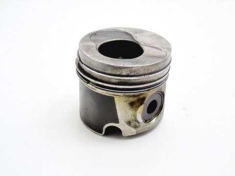 TŁOK 3/4 1.9 TDI PASSAT B5 AUDI A4 B5 80 B4 A6 C5 TŁOK 3/4 1.9 TDI PASSAT B5 AUDI A4 B5 80 B4 A6 C5