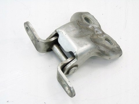 ZAWIAS DRZWI PRAWY PRZÓD DÓŁ 1C0 TOYOTA AVENSIS T25 03- KOMBI ZAWIAS DRZWI PRAWY PRZÓD DÓŁ 1C0 TOYOTA AVENSIS T25 03- KOMBI