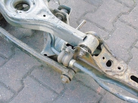 BELKA ZAWIESZENIA TYŁ WAHACZE HYUNDAI I30 I 2010 HATCHBACK 5D BELKA ZAWIESZENIA TYŁ WAHACZE HYUNDAI I30 I 2010 HATCHBACK 5D