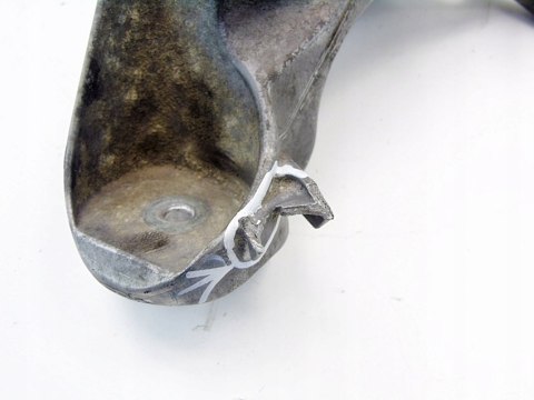 ŁAPA MOCOWANIE SILNIKA 2.3 VR5 V5 PASSAT B5 AUDI A4 3B0199308 ŁAPA MOCOWANIE SILNIKA 2.3 VR5 V5 PASSAT B5 AUDI A4 3B0199308