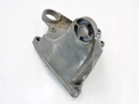 ŁAPA SKRZYNI BIEGÓW 2.3 VR5 V5 PASSAT B5 AUDI A4 8D0399114S ŁAPA SKRZYNI BIEGÓW 2.3 VR5 V5 PASSAT B5 AUDI A4 8D0399114S