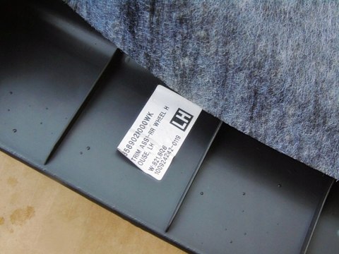 OSŁONA BOCZEK TAPICERKA BAGAŻNIKA LEWA HYUNDAI I30 I 2010 HB 858902R000 OSŁONA BOCZEK TAPICERKA BAGAŻNIKA LEWA HYUNDAI I30 I 2010 HB 858902R000
