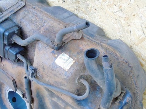 ZBIORNIK BAK PALIWA BENZYNA HYUNDAI I30 I 2010 1.4 B 31100-2L200 ZBIORNIK BAK PALIWA BENZYNA HYUNDAI I30 I 2010 1.4 B 31100-2L200
