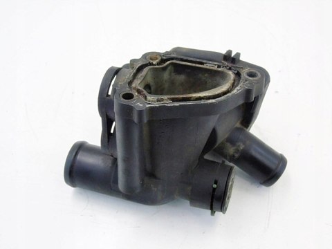OBUDOWA TERMOSTATU 2.3 VR5 V5 PASSAT B5 GOLF 4 BORA I TOLEDO 071121117A OBUDOWA TERMOSTATU 2.3 VR5 V5 PASSAT B5 GOLF 4 BORA I TOLEDO 071121117A