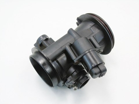 PRZEPUSTNICA 1.4 8V LOGAN I SANDERO CLIO 2 MEGANE THALIA KANGOO 7700273699 PRZEPUSTNICA 1.4 8V LOGAN I SANDERO CLIO 2 MEGANE THALIA KANGOO 7700273699