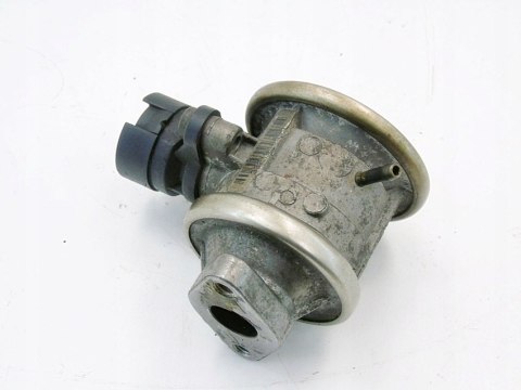 ZAWÓR SPALIN EGR 2.3 VR5 V5 PASSAT B5 GOLF 4 BORA I TOLEDO 2 021131101E ZAWÓR SPALIN EGR 2.3 VR5 V5 PASSAT B5 GOLF 4 BORA I TOLEDO 2 021131101E
