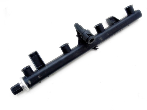 LISTWA WTRYSKOWA ALFA ROMEO 1.8 156 146 GTV SPIDE LISTWA WTRYSKOWA ALFA ROMEO 1.8 156 146 GTV SPIDE