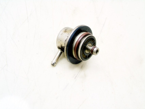 ZAWÓR LISTWY PALIWA 2.0 16V OMEGA VECTRA B ASTRA ZAWÓR LISTWY PALIWA 2.0 16V OMEGA VECTRA B ASTRA