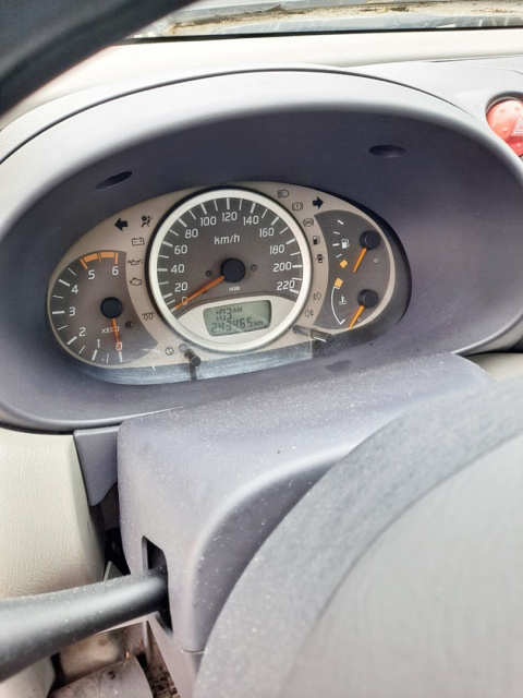 NISSAN ALMERA TINO NA CZĘŚCI 2.2 DI DCI 2002R KLAPA DRZWI SILNIK SKRZYNIA NISSAN ALMERA TINO NA CZĘŚCI 2.2 DI DCI 2002R KLAPA DRZWI SILNIK SKRZYNIA