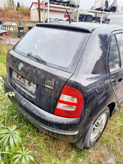 SKODA FABIA I NA CZĘŚCI 1.4 MPI AZE CZARNA KLAPA DRZWI SILNIK SKRZYNIA SKODA FABIA I NA CZĘŚCI 1.4 MPI AZE CZARNA KLAPA DRZWI SILNIK SKRZYNIA